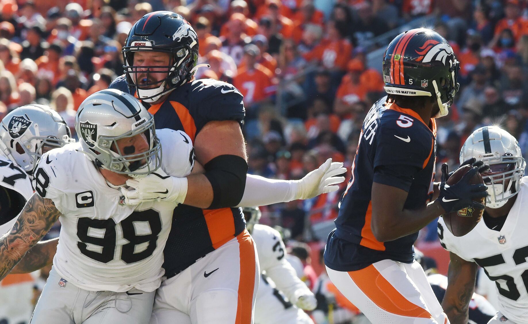 101821-s-broncos 825 .jpg